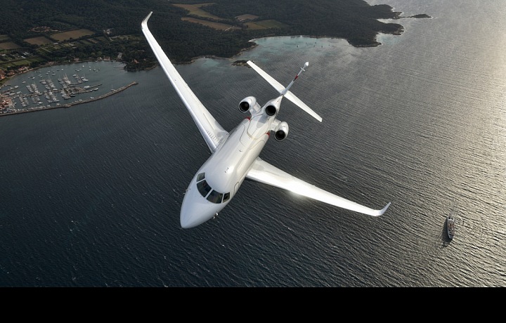 Falcon 8X - enjoy luxurious flight!