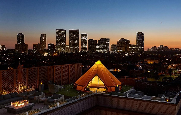 Je libo stanovat? V Beverly Wilshire Hotel můžete!