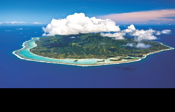Ostrov Rarotonga v Tichém oceánu