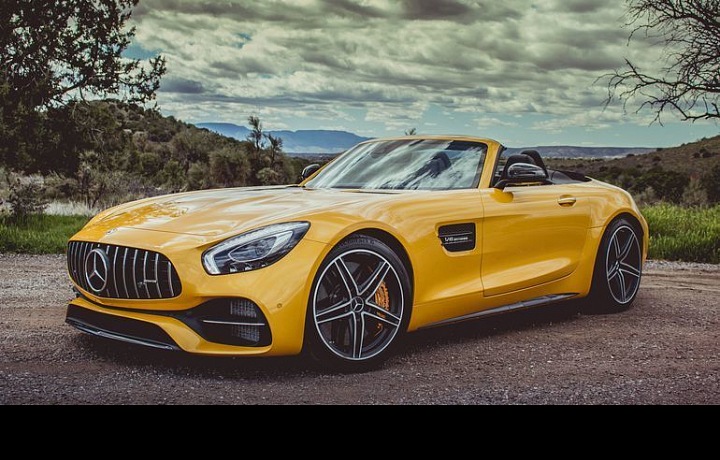 Mercedes AMG GT S Roadster
