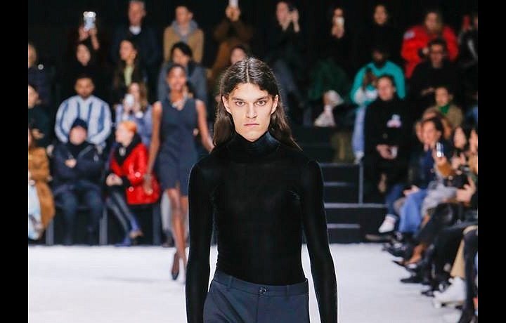 Balenciaga is shocking again!