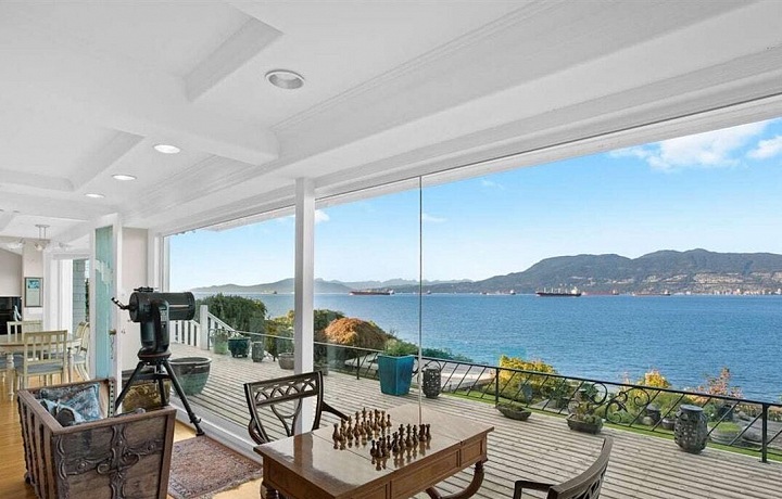 Dům ve Vancouveru, Angell Hasman & Associates Realty