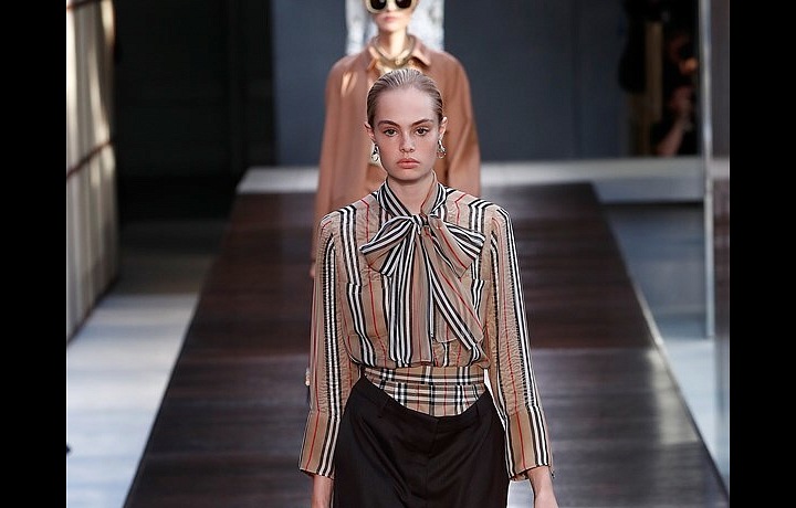 You can find also Burberry pattern