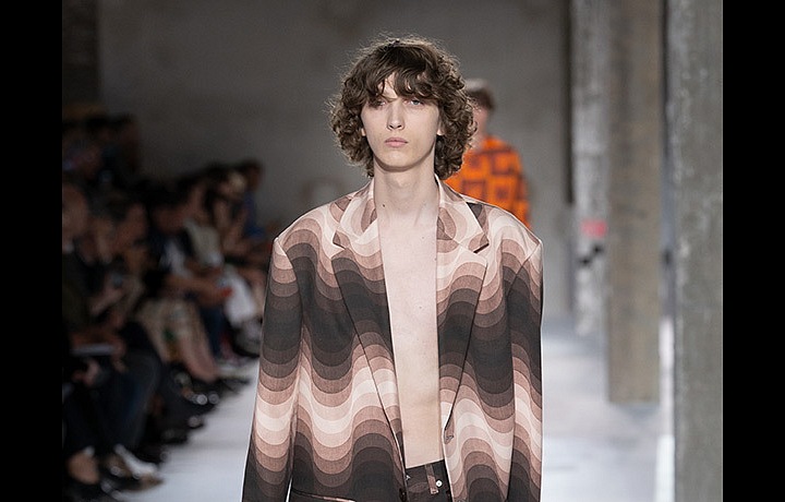 Waves in the collection