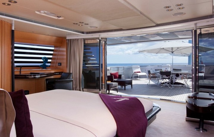 VIP apartment of the largest yacht in the world