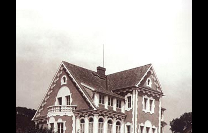 Original house - villa by Pavel Janák