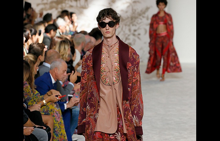 Paisley vzor v ETRO SS 2018
