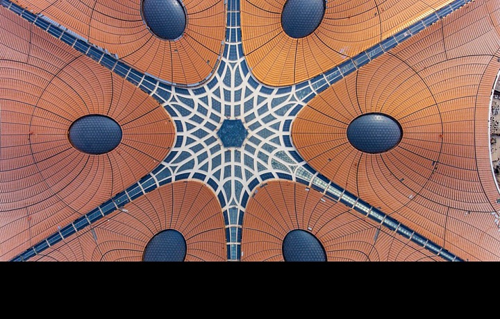 A detail of the roof at the airport