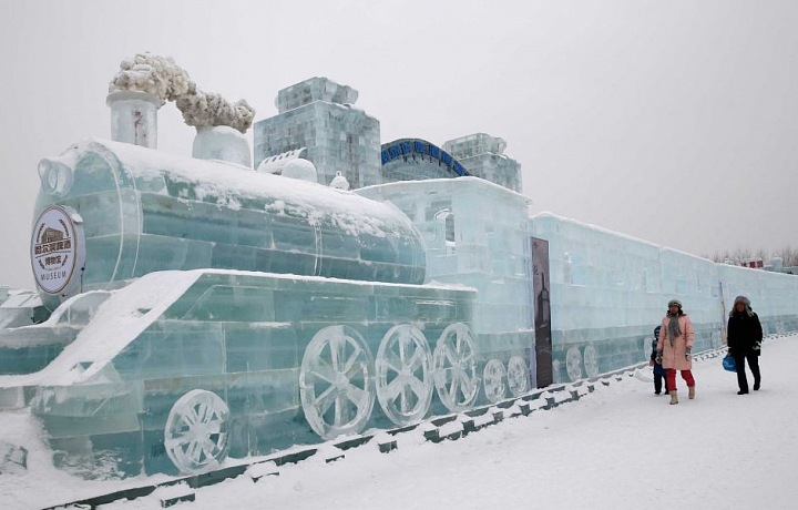Train made of ice