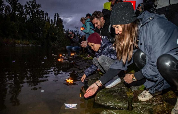 Leoš Mareš s manželkou a synem. 