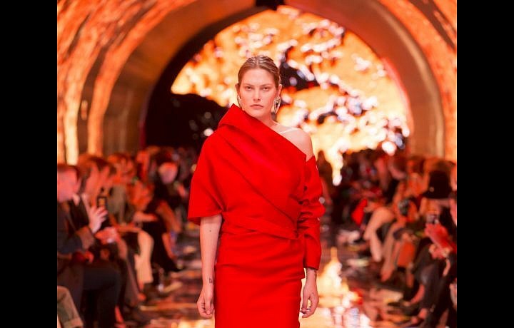 Luxurious end of the show