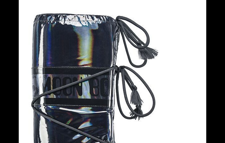 Moon Boot by J. Scott - shiny black