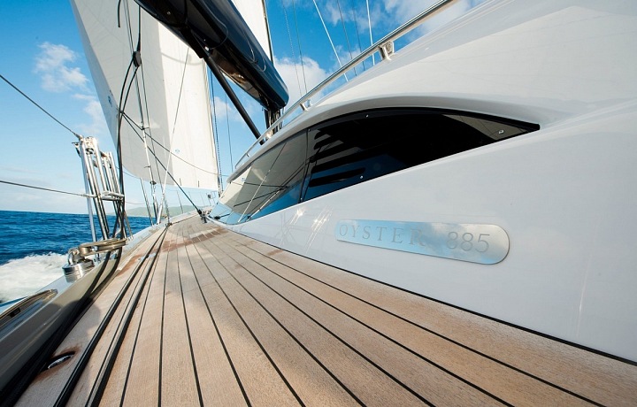 Moderd design of Oyster yachts