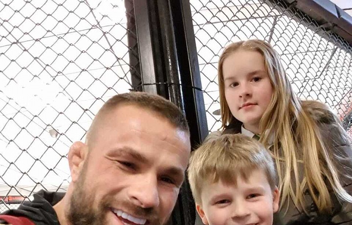 Karel Vémola and his children