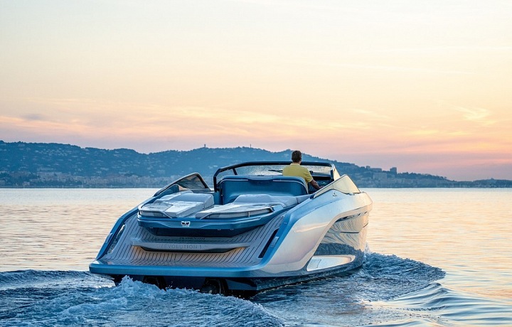 Princess R35 in Cannes