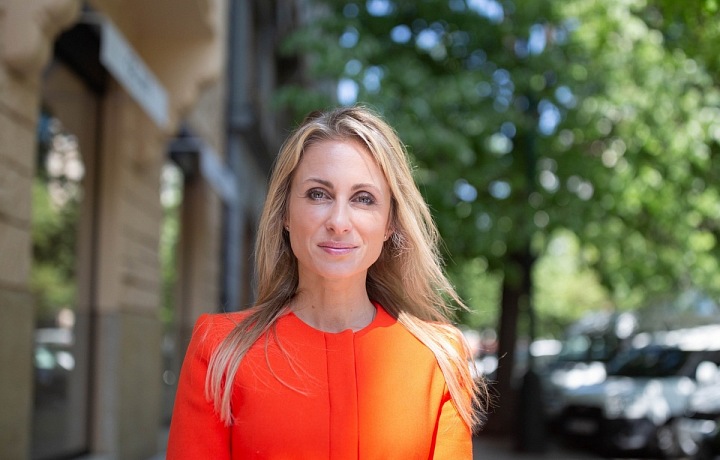 Dita Charanzová je velmi půvabná.