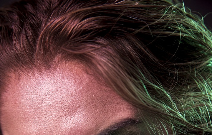 Stalking je forma psychického prenasledovania, pri ktorej sa páchateľ snaží nadobudnúť alebo udržať kontrolu nad obeťou