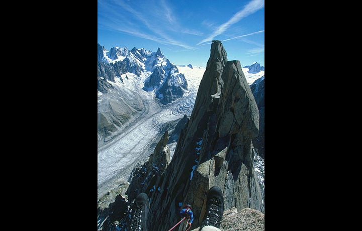 Photo: Mario Colonel