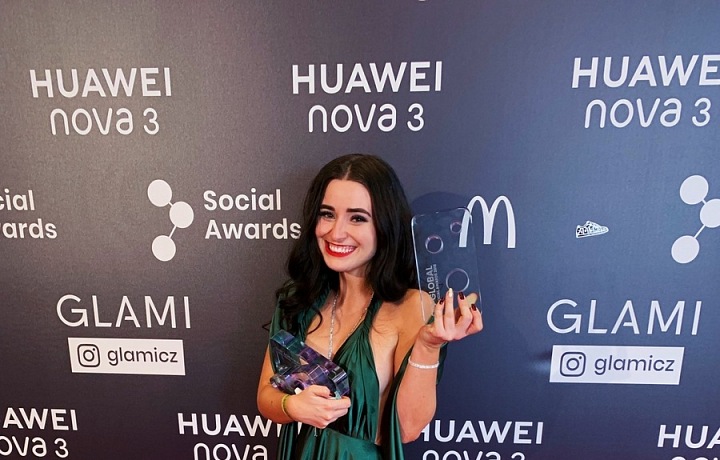 Anna is a known youtuber