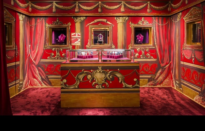 Jewelry from luxury collections by Dolce&Gabbana