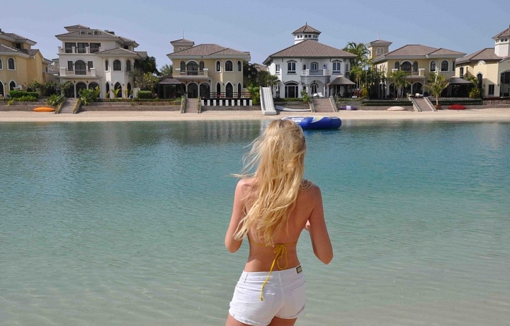 Veronika, (front M), pohled na "Garden homes"