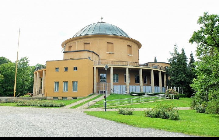 Pražská hvězdárna ve Stromovce