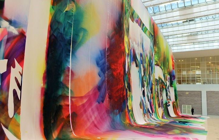 Katharina Grosse, Miraculous Painting