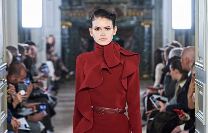 1) Over-the-knee boots 