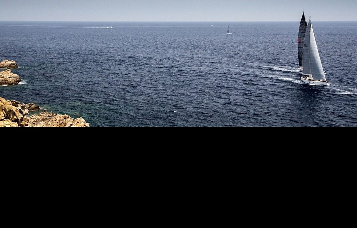 Luxury cruise with Oyster yacht