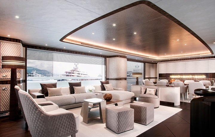 Luxury interior in the yacht Global 330