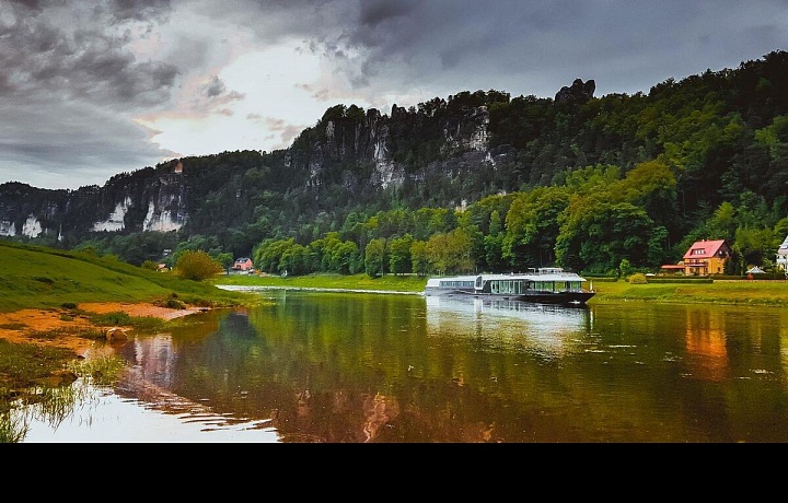 Grand Bohemia, Bolle-Praha