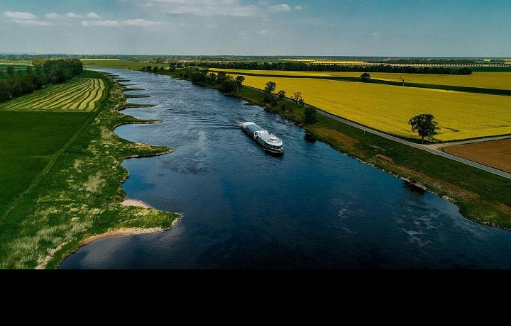 Grand Bohemia, navigation Bolle-Praha