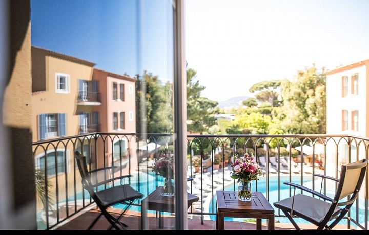 Hotel Byblos - luxurious terrace