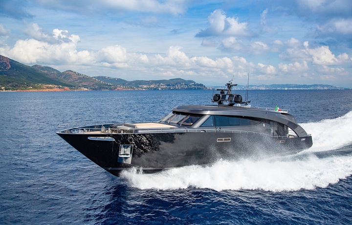 Yacht M/Y Freedom 