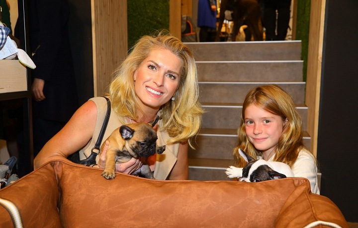 With her older daughter