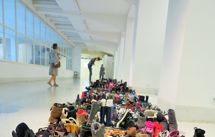 Zákon cesty, Laundromat, Aj Wej-wej