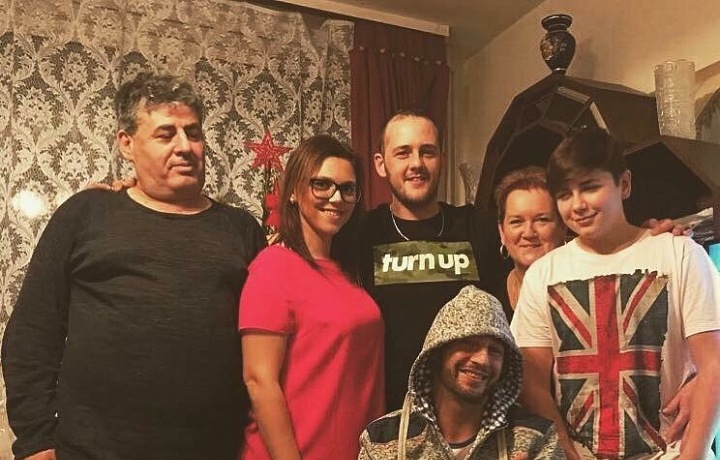 Family is for Sámer very important