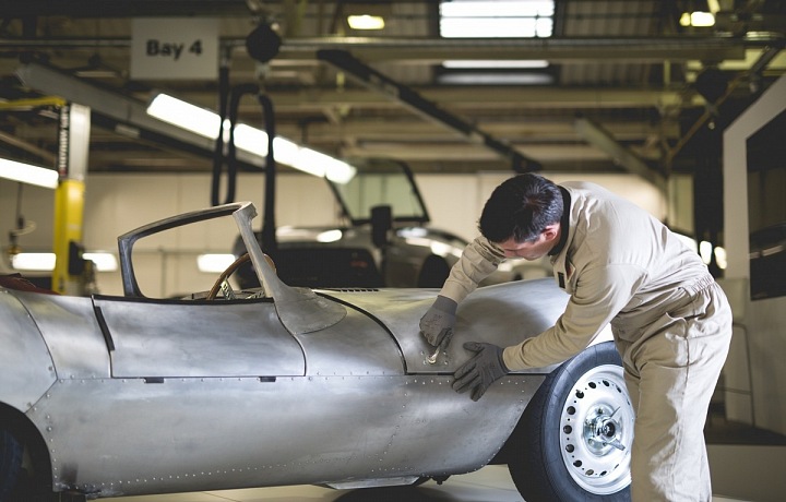 Jaguar XKSS - in process