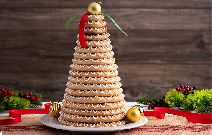 Another popular wedding cake is Kransekake, meaning tower cake.
