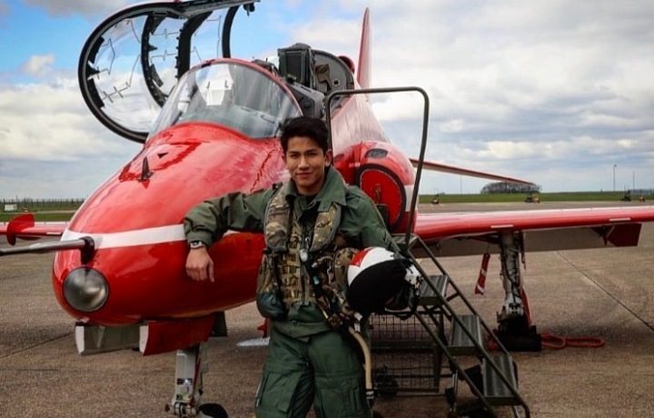 Abdul Mateen as a pilot