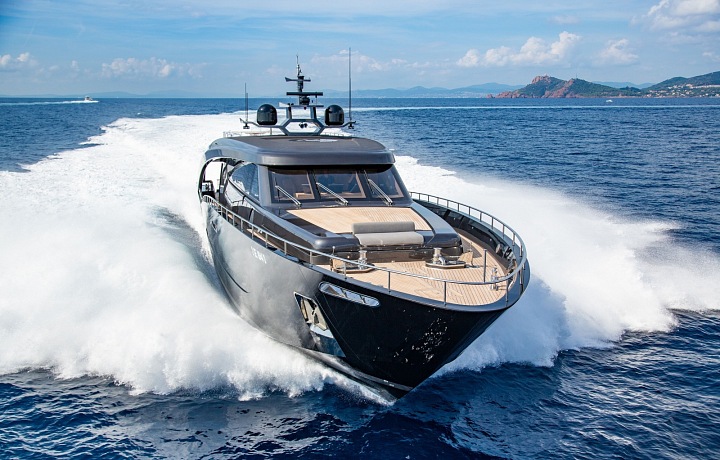 Yacht M/Y Freedom 