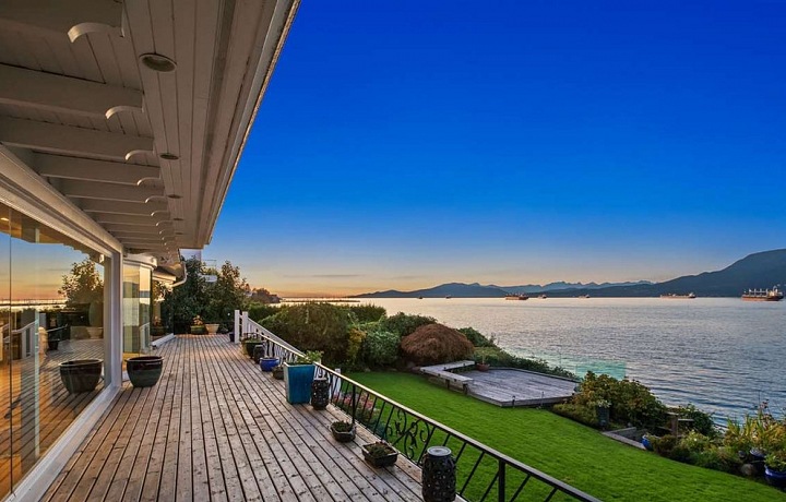 Luxusní výhled, Angell Hasman & Associates Realty