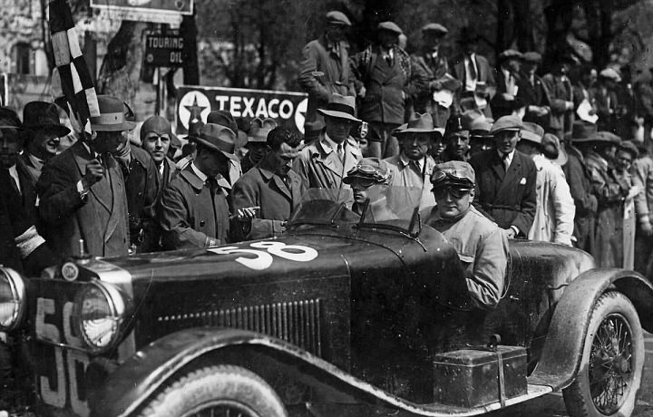 Start Mille Miglia in 1929 and famous car OM 665