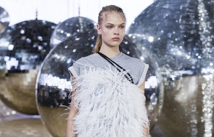 White is irresistible and delicate in color