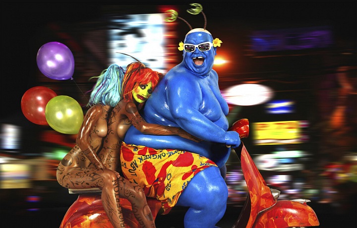 Ashley Bickerton, Neon Scooter, 2010