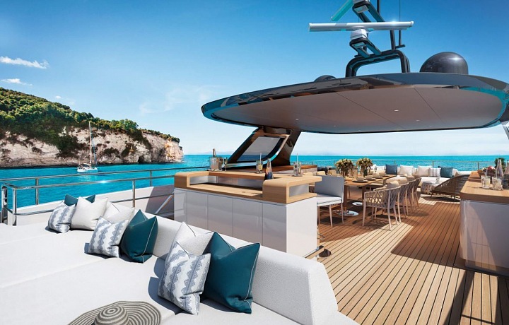  You can have breakfast on board in the open air.