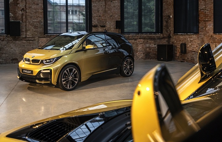 BMW i8 and i3 STARLIGHT Edition