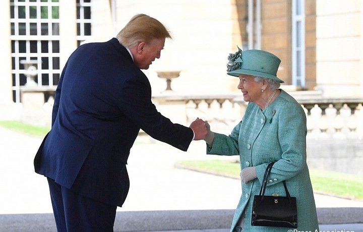 Trump and Queen Elisabeth