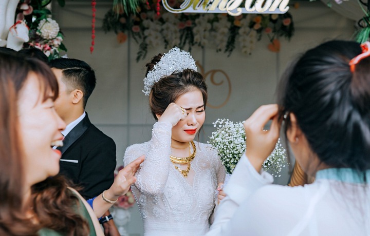 Among the Tujia ethnic group in China, bride crying is one of the most important wedding traditions.