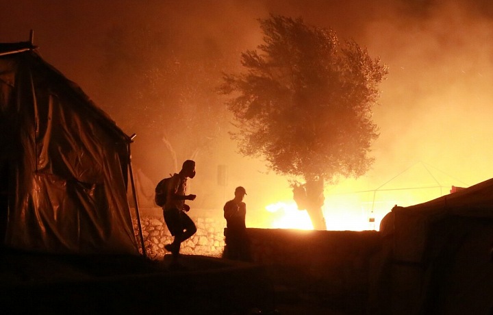 Požár v uprchlickém táboře na Lesbosu